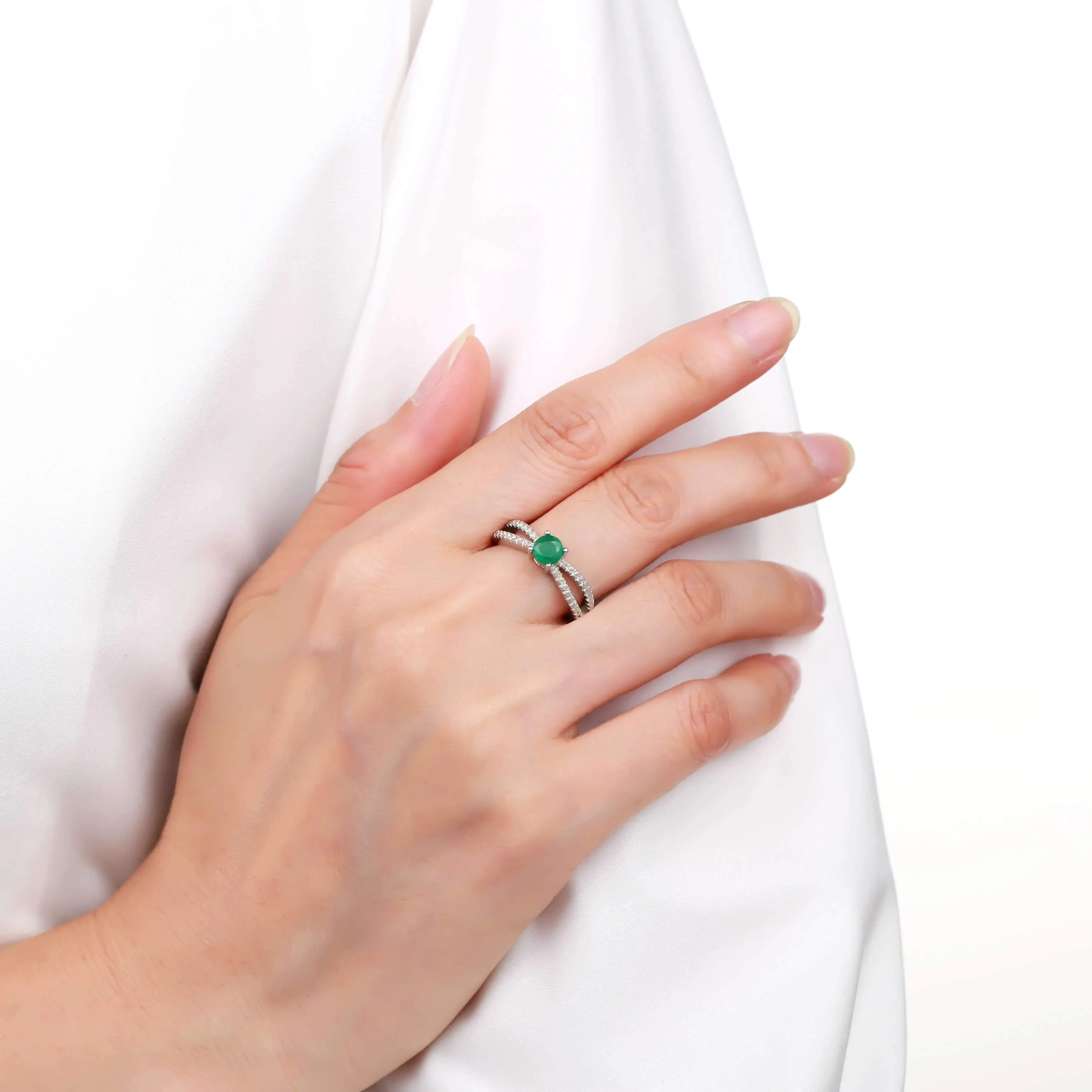 Emerald Split Band Engagment Ring