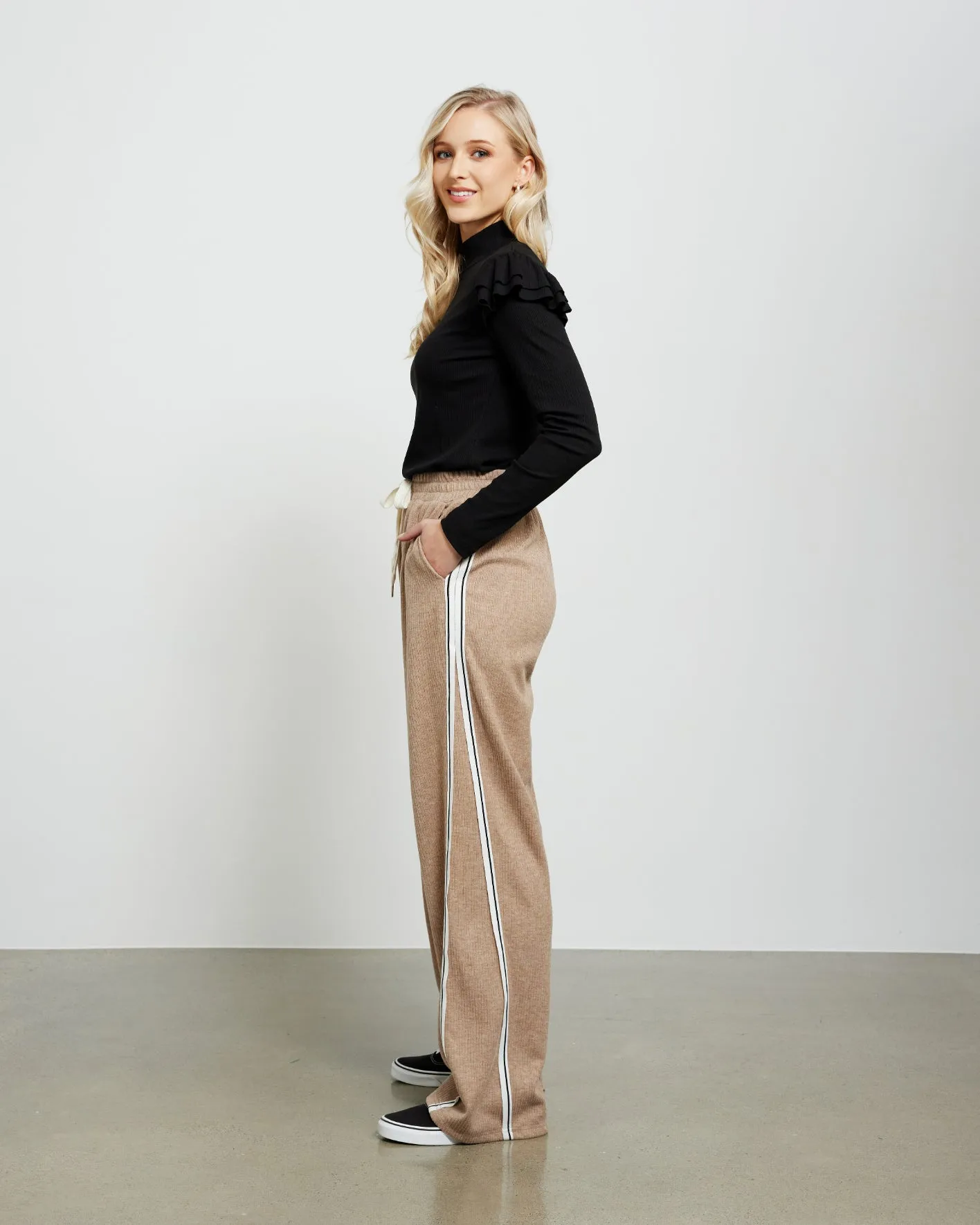 Et Alia Brax Pant - Latte