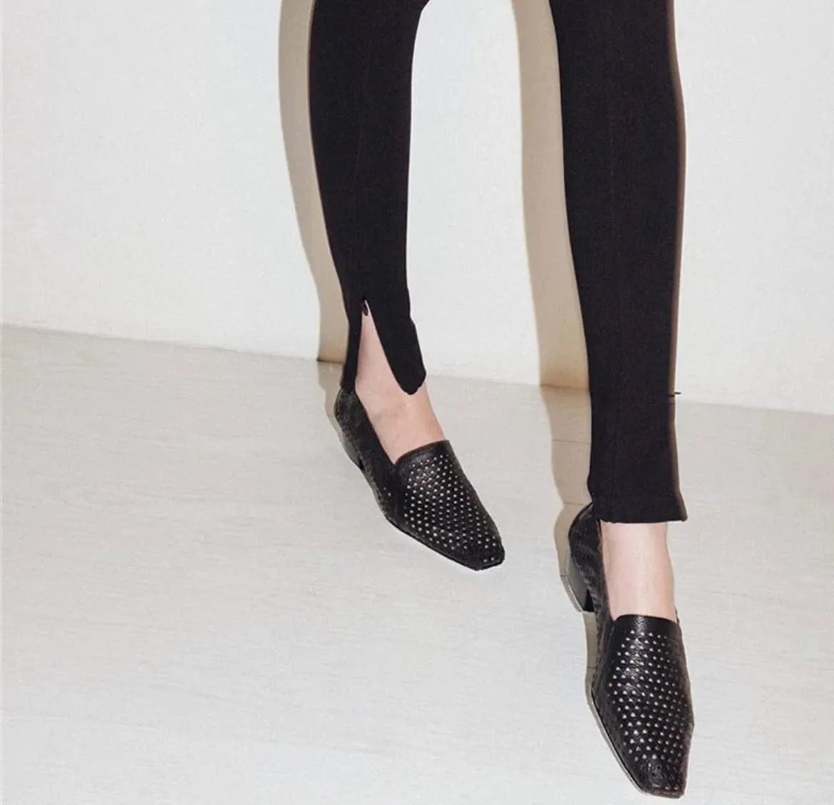 Fitted legging with zip