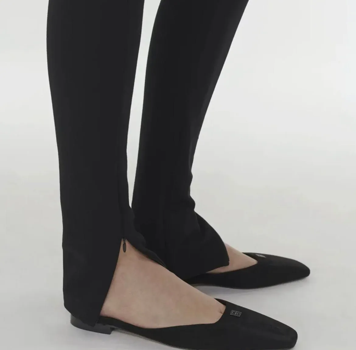 Fitted legging with zip